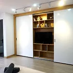 Five Star Studio Apartment Near Airport