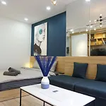 Five Star Studio Apartment Near Airport