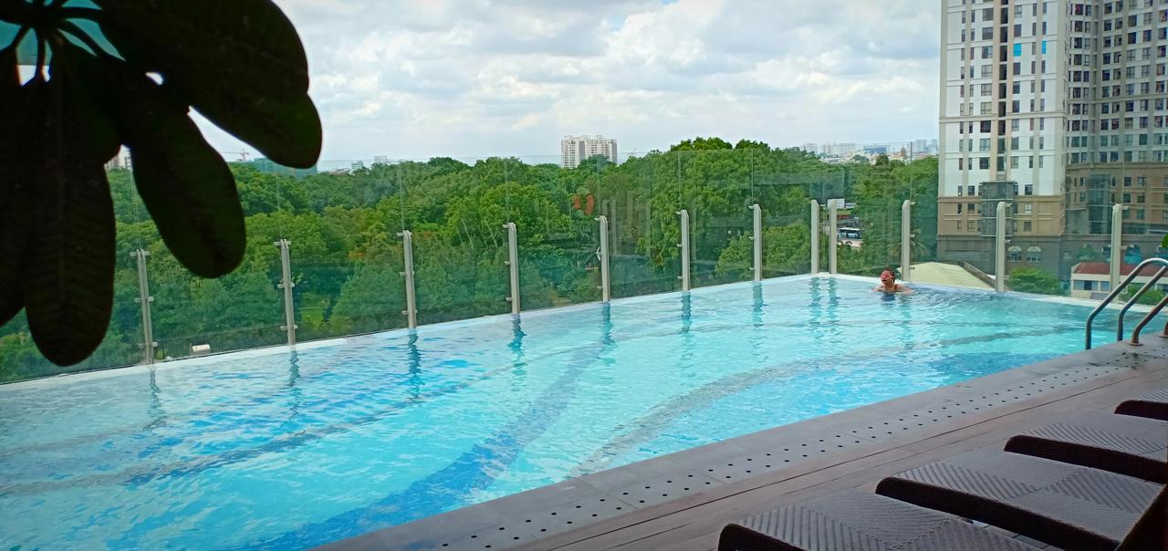 Five Star Near Airport *